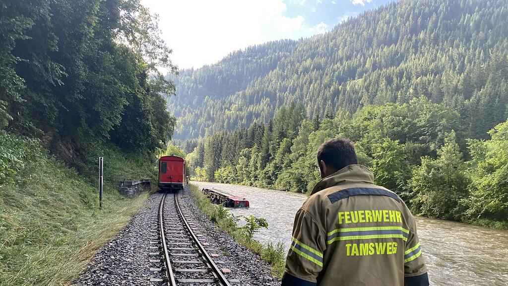 Murtalbahn entgleist in Ramingstein