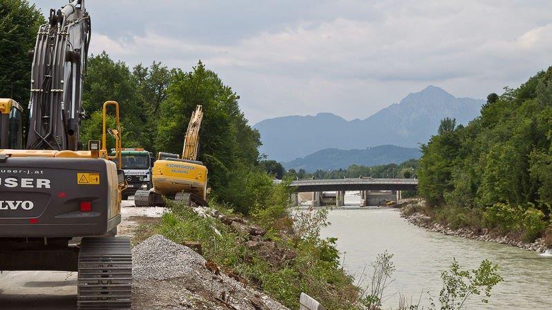 Bauarbeiten an rechter Saalachzeile