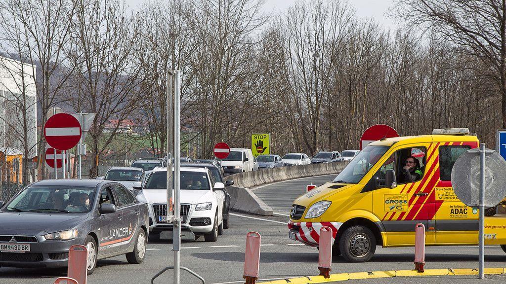 Hohe Jagd und Fischerei: Stau rund um das Messegelände