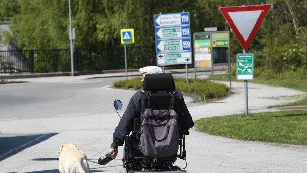 Der vermisste Rollstuhlfahrer wurde tot in der Enns bei Radstadt aufgefunden.
