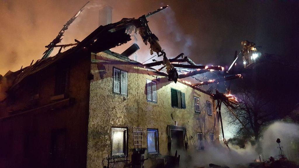 Großbrand bei Bauernhof in Seekirchen III