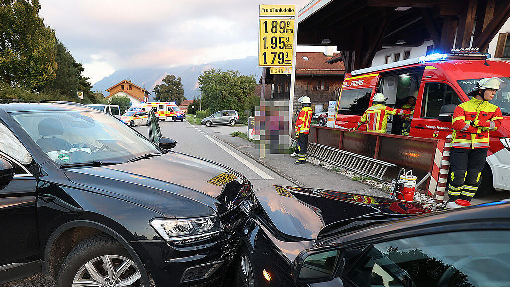 Drei Verletzte bei Verkehrsunfall in Piding