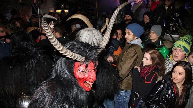 Krampus-Kränzchen I