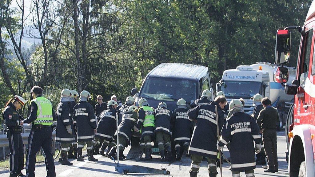 Bilder vom Unfall auf der B166