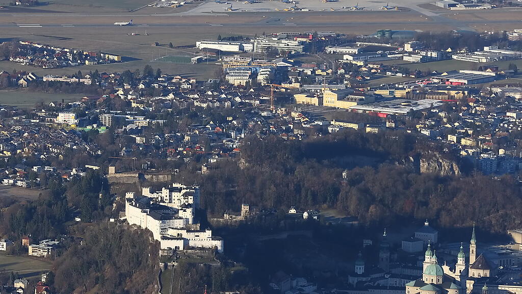 Wanderung über verschneiten Gaisberg