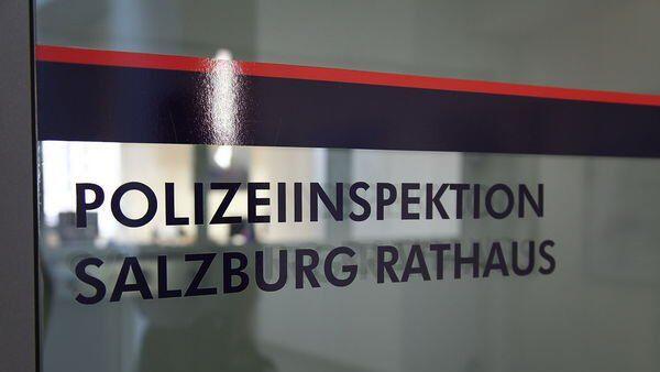 Beamte der Inspektion Rathaus konnten den betrunkenen Schläger festnehmen.