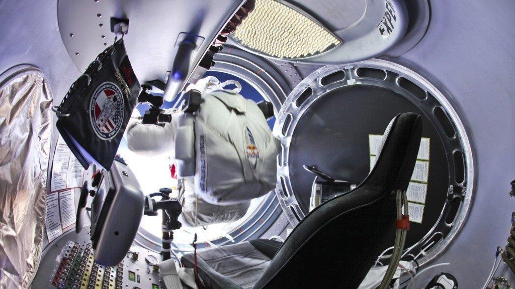 Der Stratos-Sprung von Felix Baumgartner in Bildern