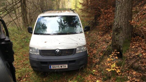 Der Transporter des Mannes wurde in einem Waldstück gefunden