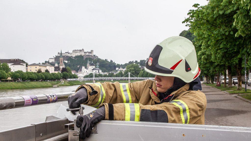 Übung: Hochwasserschutz errichtet