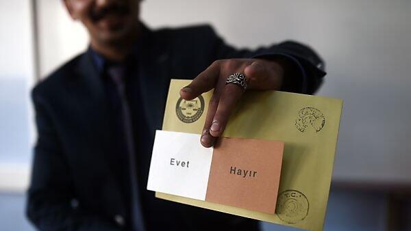 Die Türkei hat über eine Verfassungsreform abgestimmt.