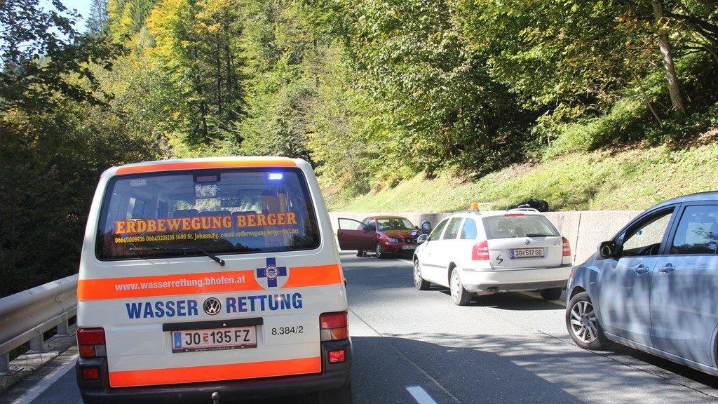 Schwangere stürzt in Mühlbachgraben