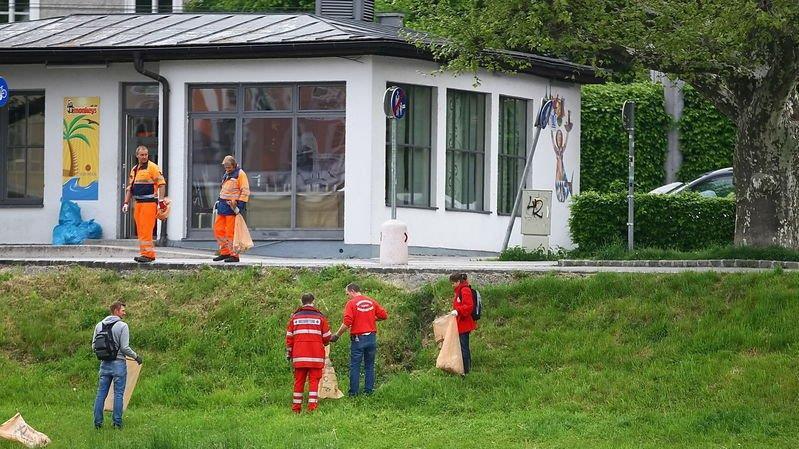 Reinigung der Salzachufer