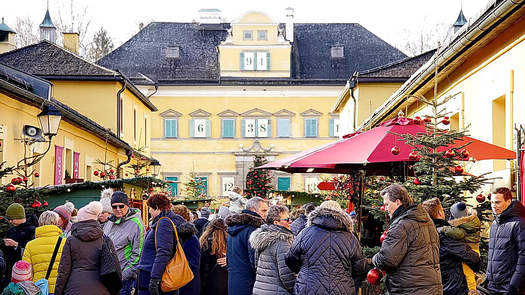 Tag der Krampusse in Hellbrunn