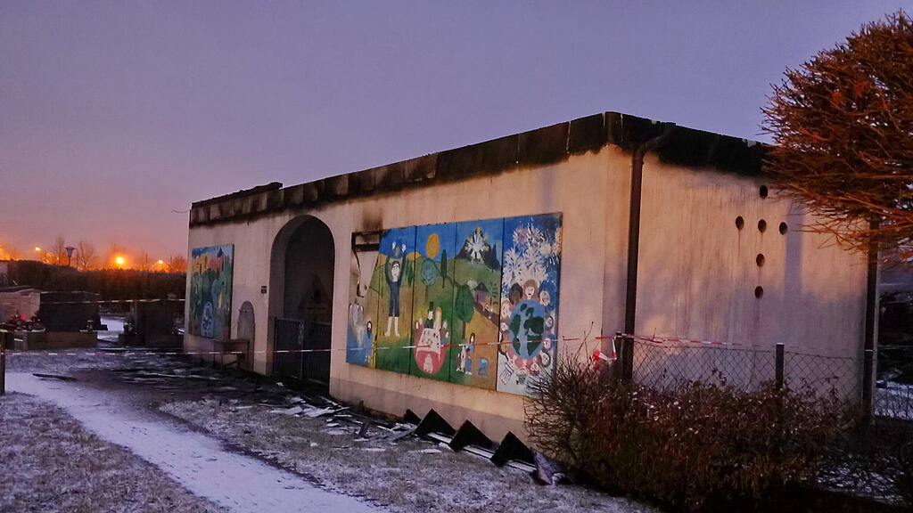 Brand auf Friedhof Puch