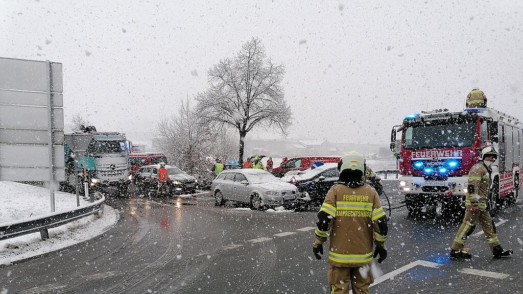 Feuerwehr Lamprechtshausen rückt aus