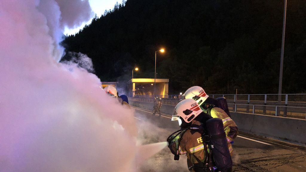 Pkw-Brand auf der A10