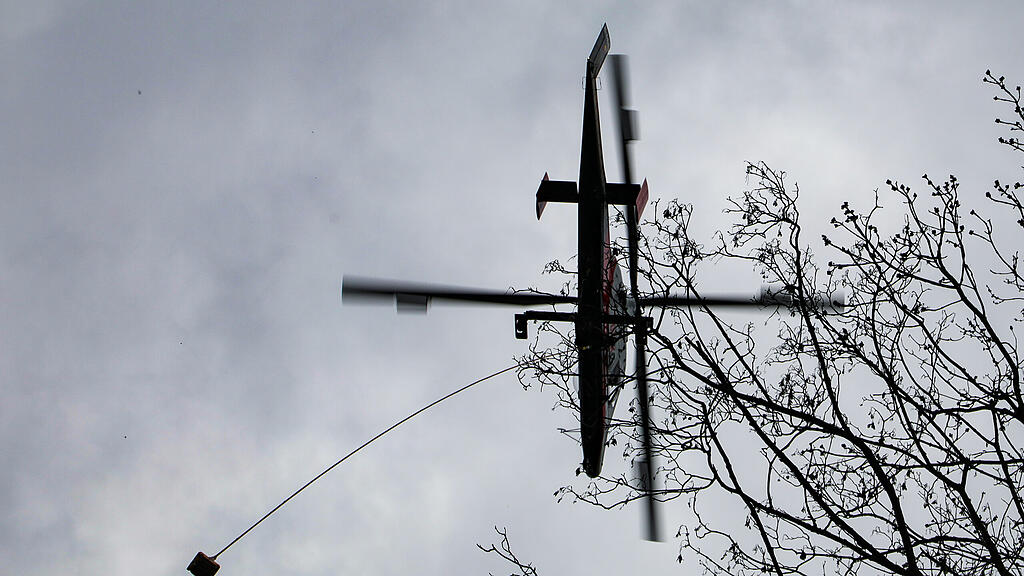 Baumfällungen per Hubschrauber am Kapuzinerberg
