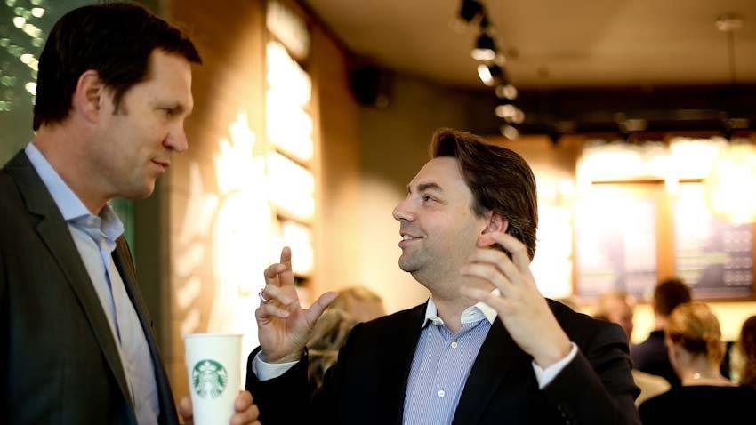 Starbucks eröffnet im Europark, II