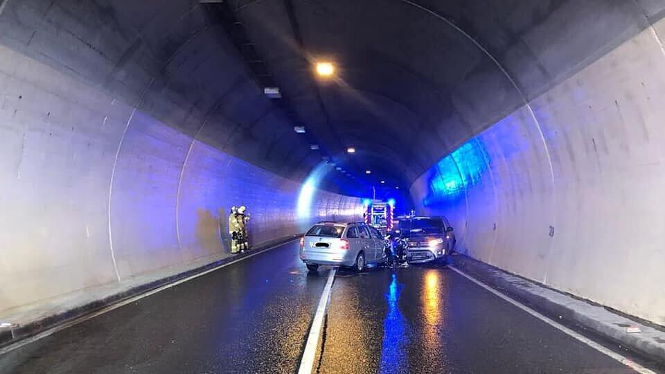 Crash auf B311 im Mauthtunnel