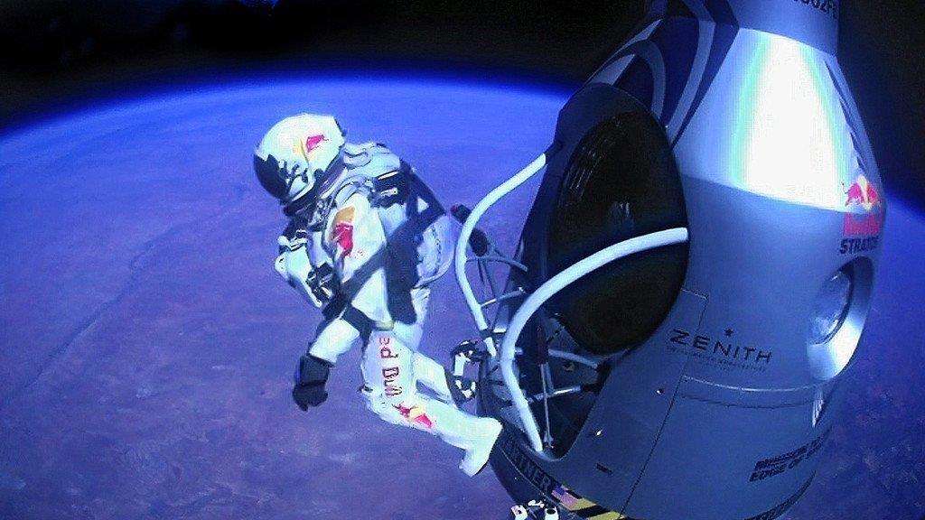 Der Stratos-Sprung von Felix Baumgartner (EPA)