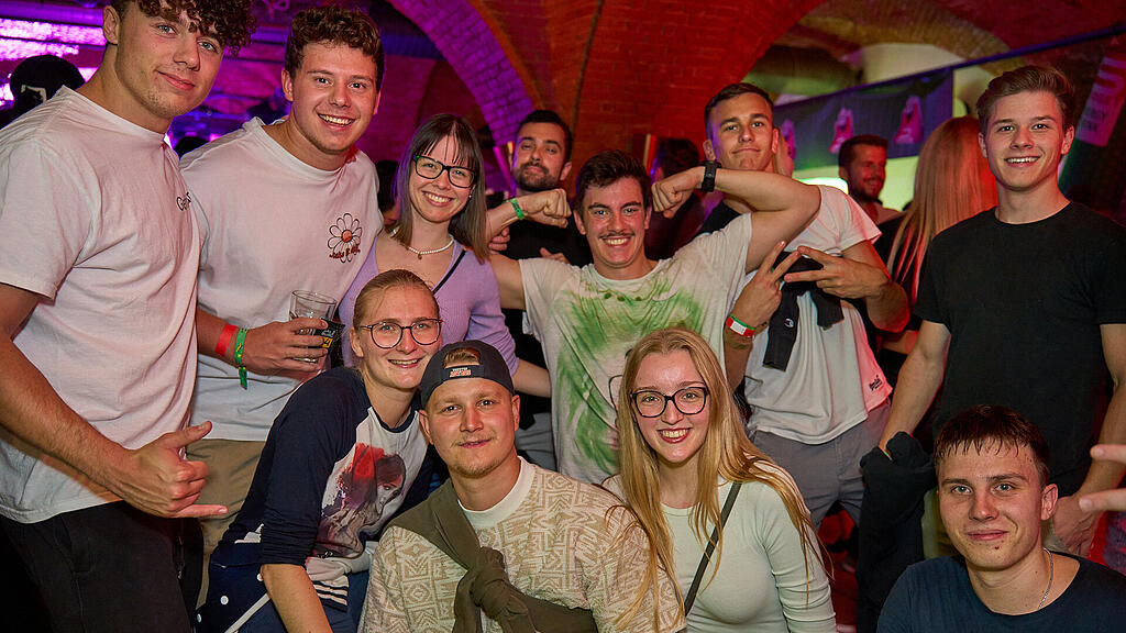 S-BUDGET PARTY