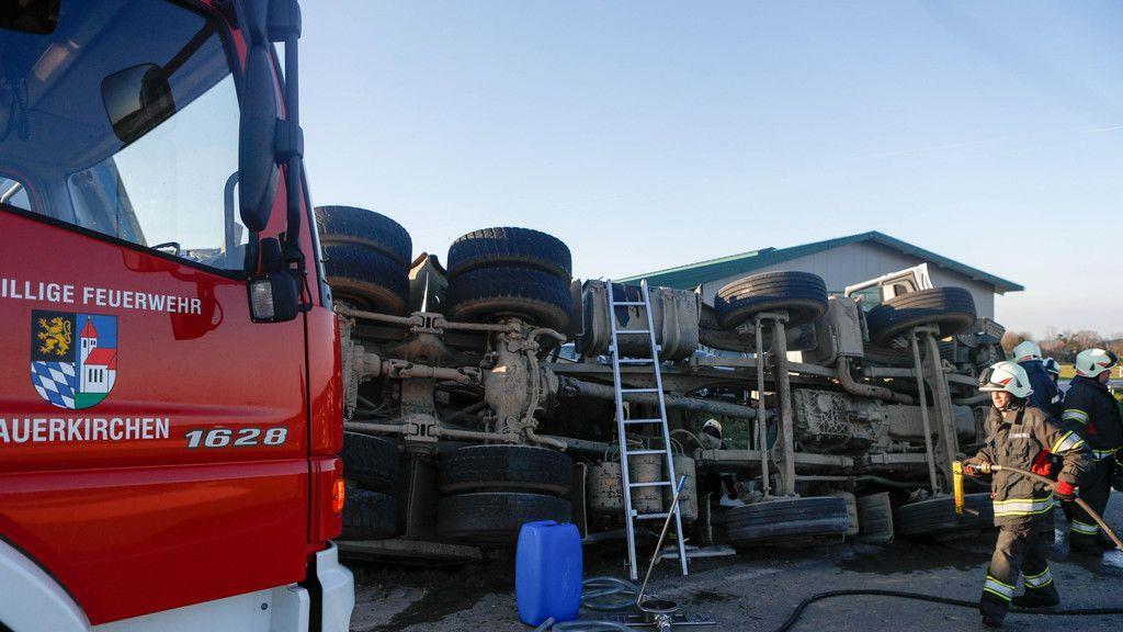 Lkw-Unfall in Moosbach bei Mauerkirchen
