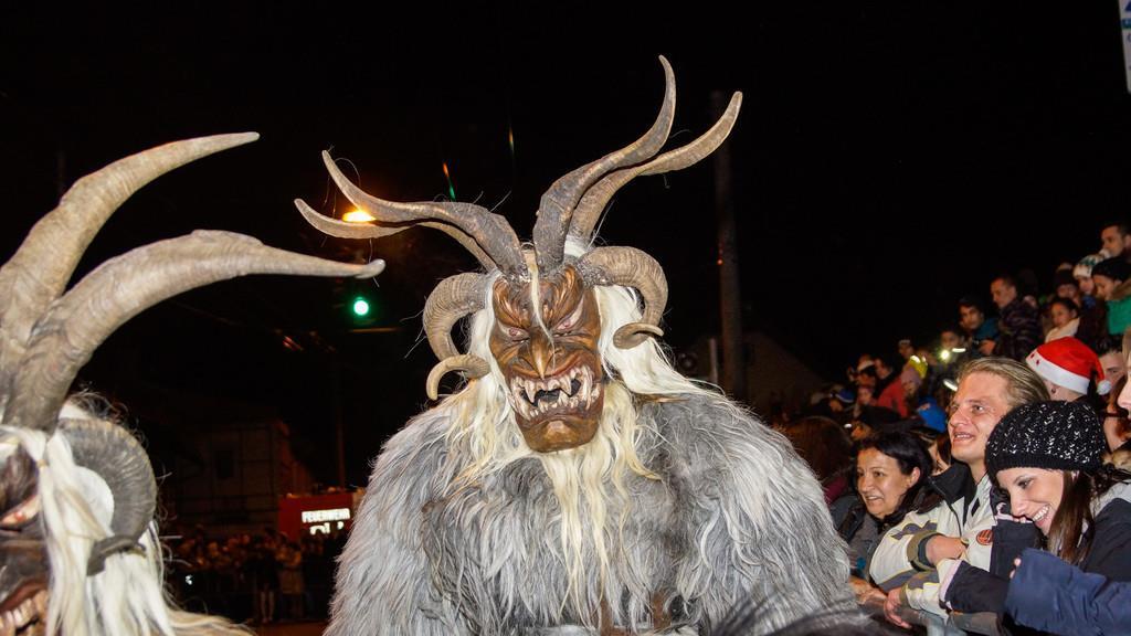 Gnigler Perchtenlauf
