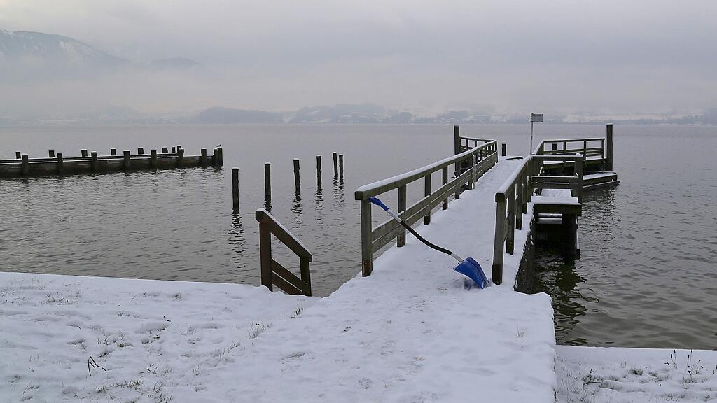 Im Traunsee haben Taucher eine Granate gefunden. (Archivbild)