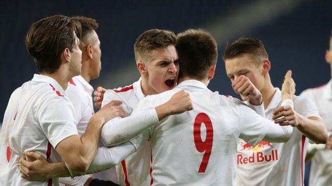 Salzburgs Jung-Bullen hatten in der Youth League gegen Vorjahresfinalist Paris St. Germain allen Grund zum Jubeln.