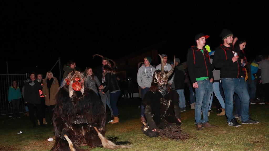 Krampuskränzchen Taxenbach