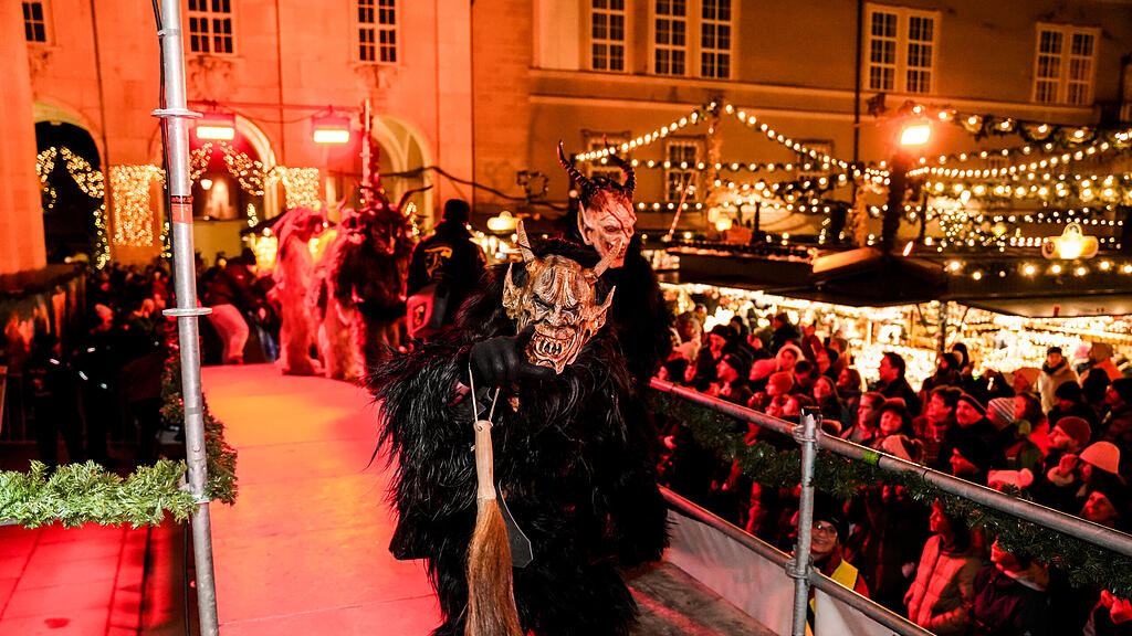 Der Krampuslauf am Christkindlmarkt