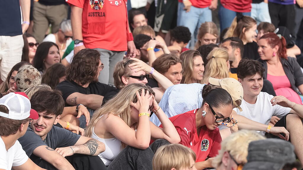 Public Viewing in Salzburg: Österreich vs. Polen