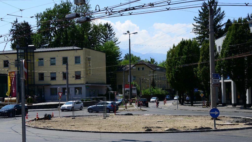 Der neue Kreisverkehr soll endlich für Entlastung sorgen.