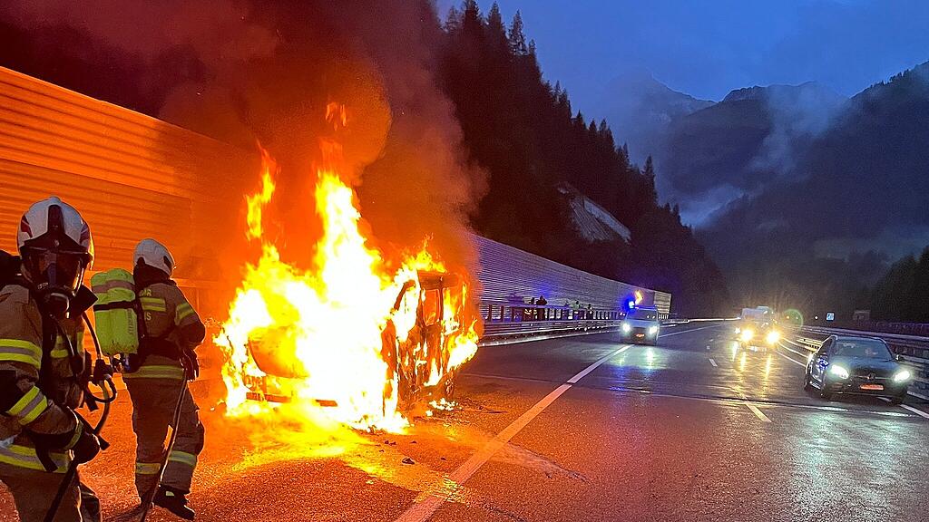 Fahrzeugbrand A10 Zederhaus