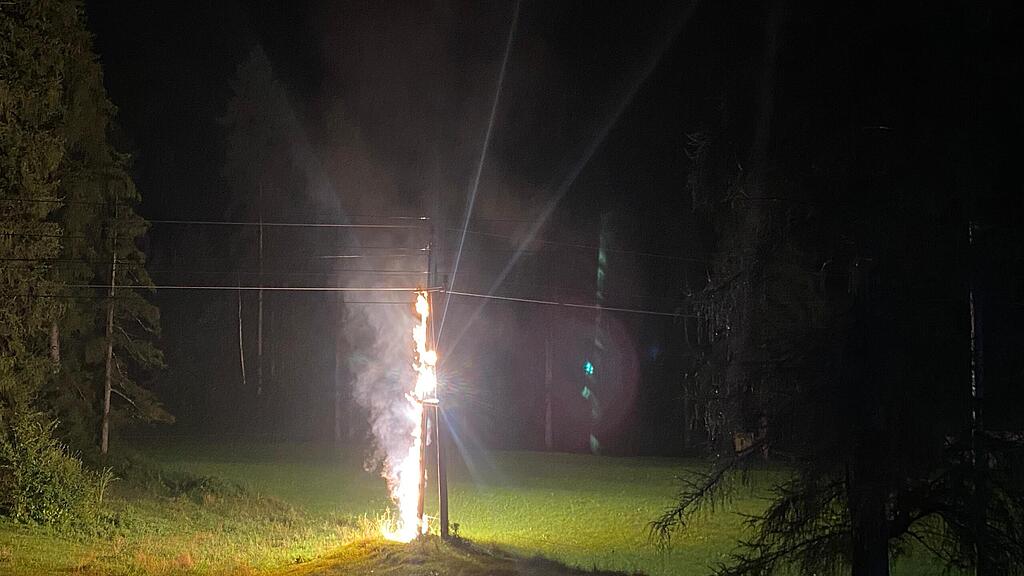 Brand Strommast St. Martin