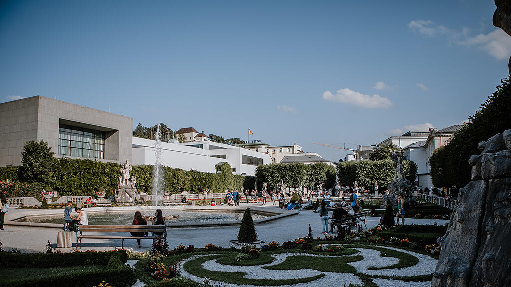 Festmahl im Mirabellgarten