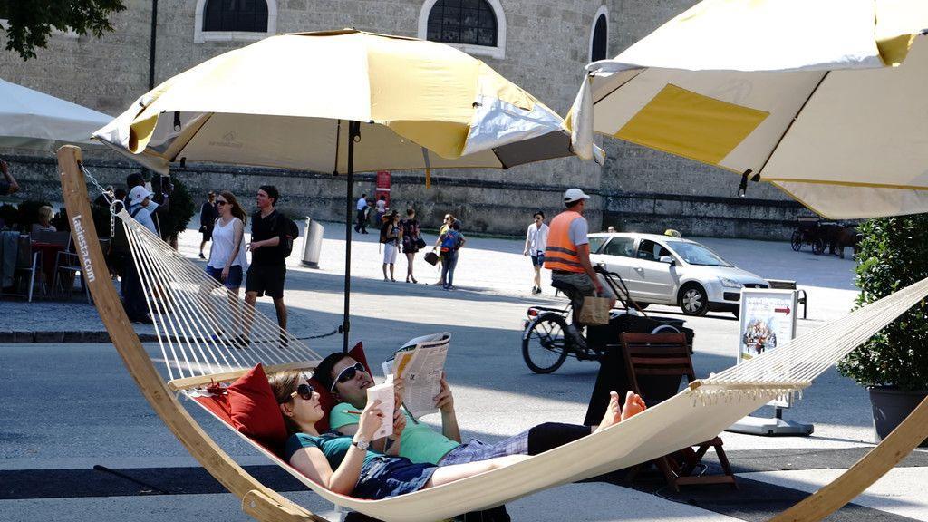 "Stadt Lesen" am Mozartplatz