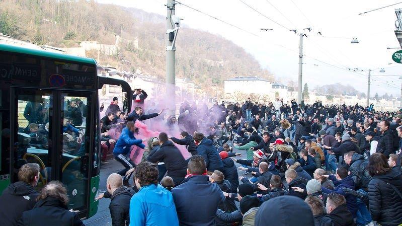 Ajax-Fans in Salzburg, II
