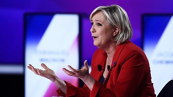 Le Pen gibt Merkel Schuld an "Erpressung durch Erdogan"
