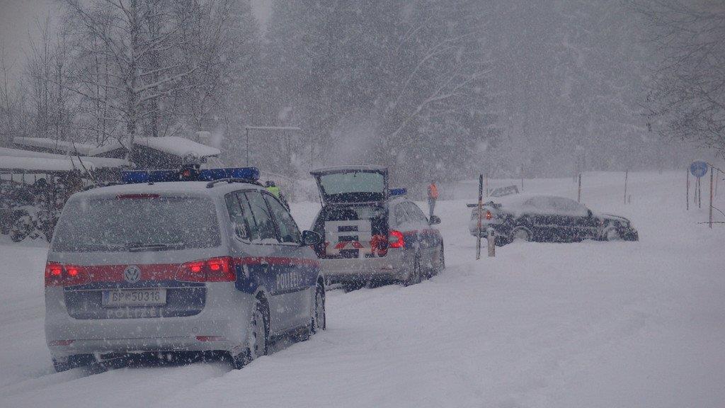 Schnee: Crash in Ebenau