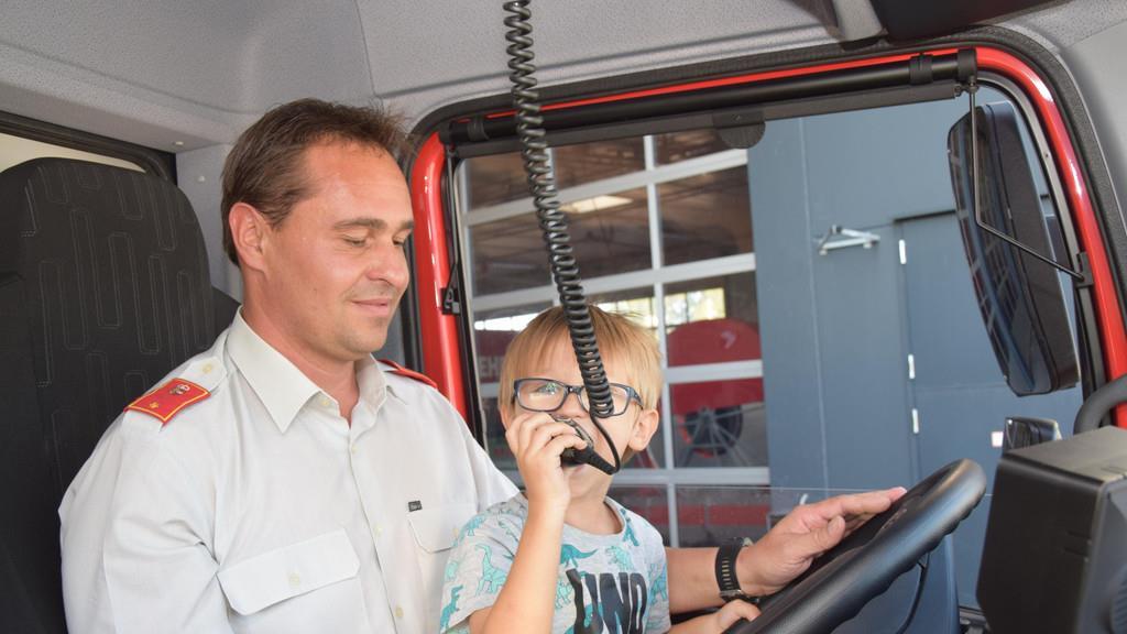 Kinderträume: Matthias bei der Feuerwehr
