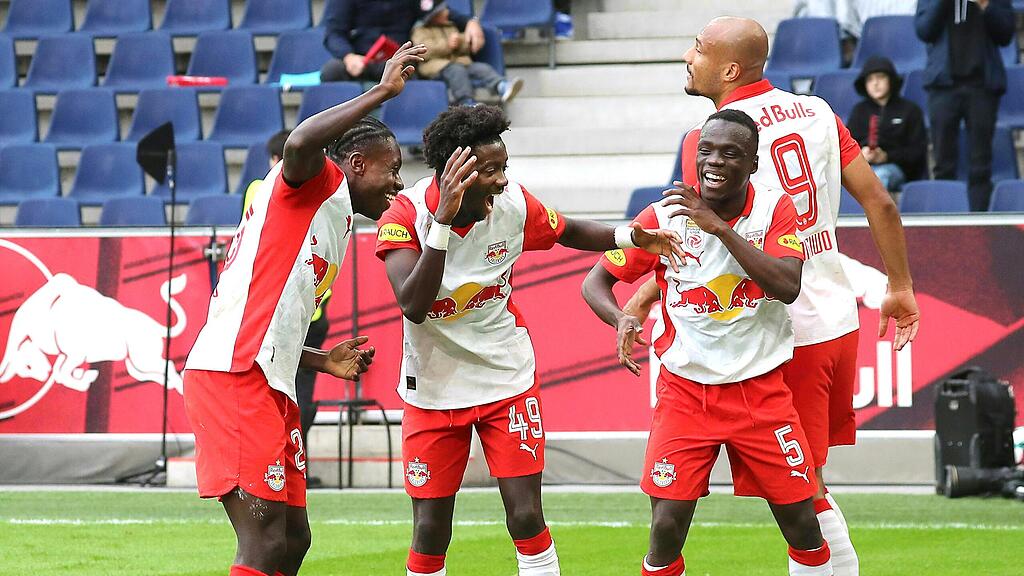 FUSSBALL: ADMIRAL BUNDESLIGA/ 10. RUNDE: RED BULL SALZBURG - SCR ALTACH