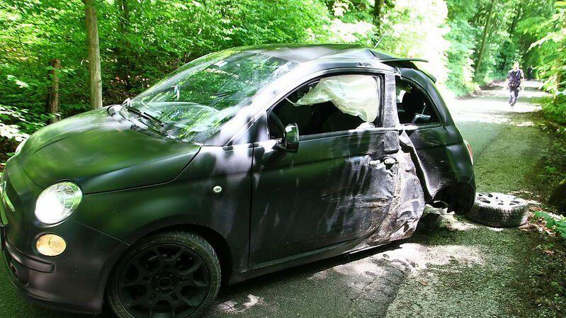 Der Fahrer wurde leicht verletzt.
