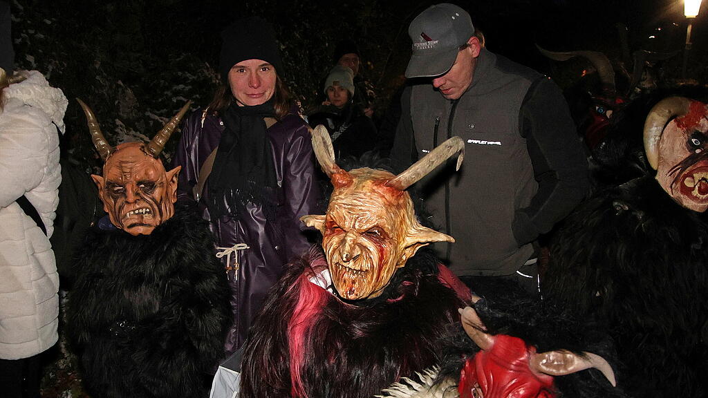Krampus Einstimmung und Kinderkrampuslauf am Egelsee