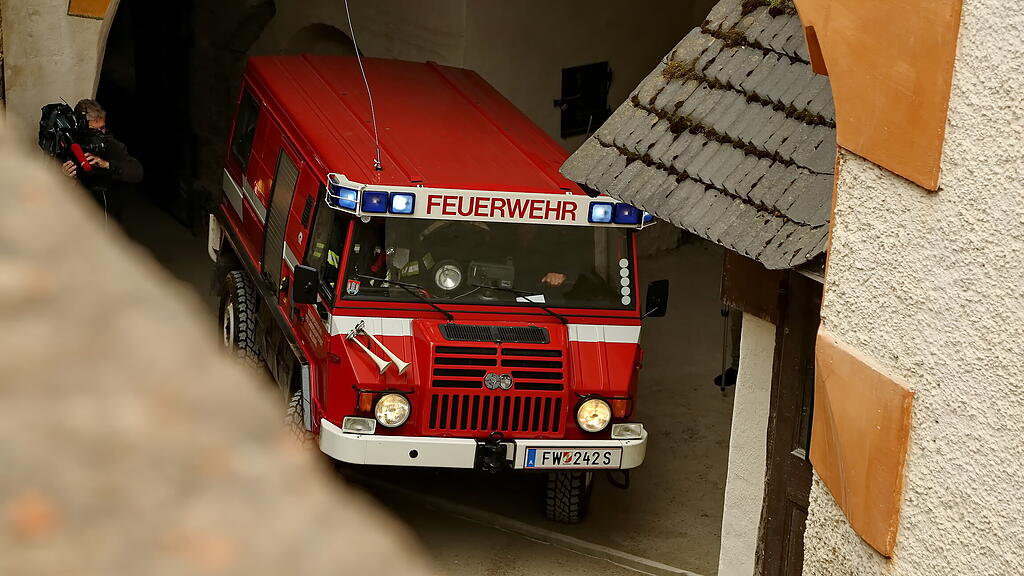 Feuerwehr-\u00dcbung auf der Festung, I