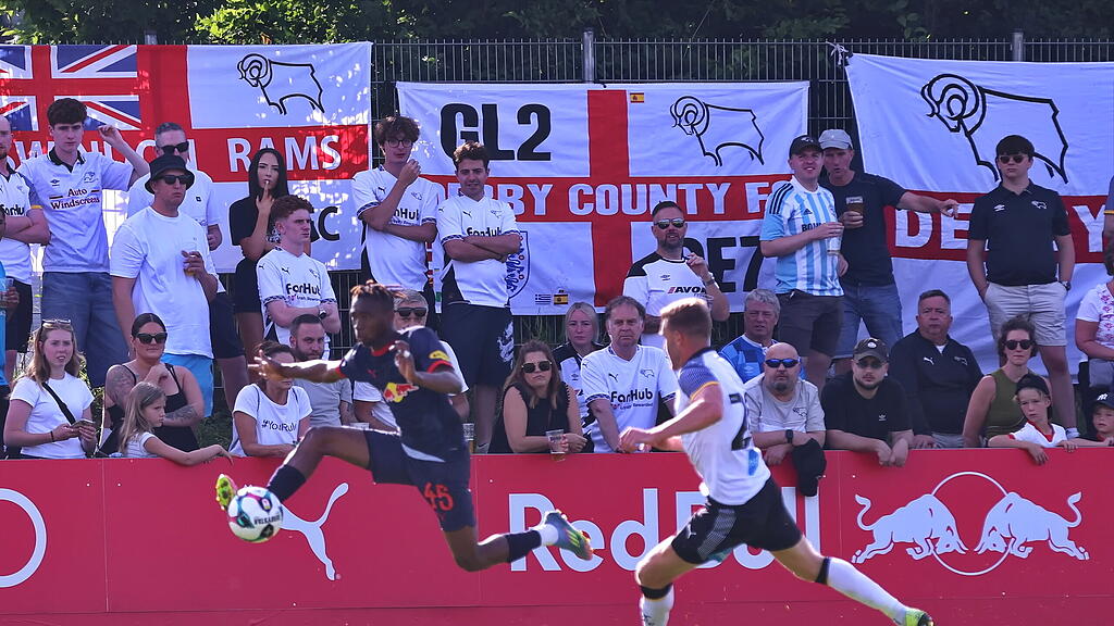 Red Bull Salzburg gegen Derby County