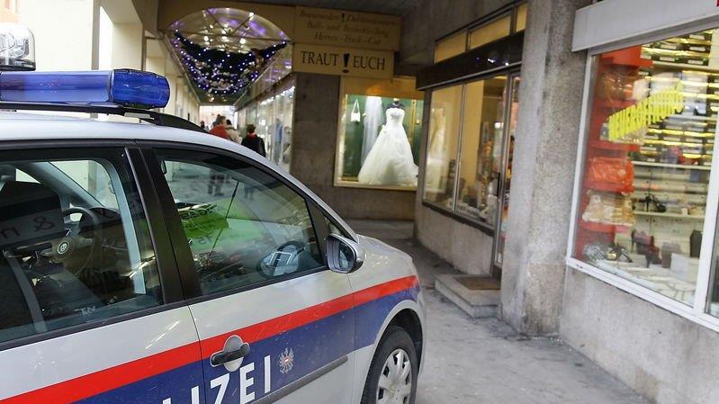 Brautmodengeschäft überfallen
