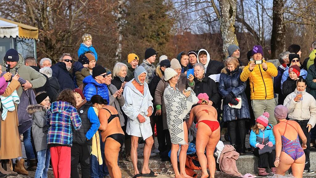 Silvesterschwimmen im Obertrumer See