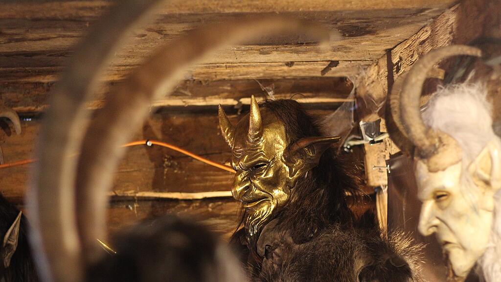 Maskenausstellung "Grossarler Gschlacht"