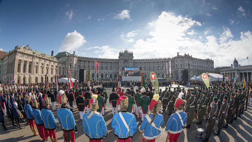 4.000 Schützen und Musikanten begeisterten am Sonntag in Wien.